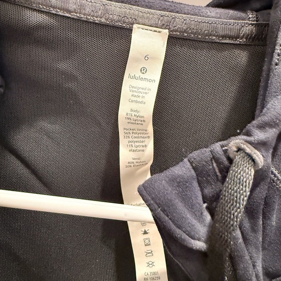 Lululemon gray zip up size 6 - Picture 2 of 2